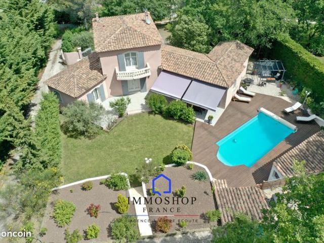 Maison 5 pièces 180 m²
