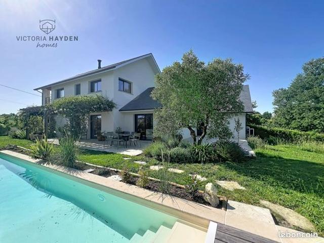 Maison 5 pièces 180 m²
