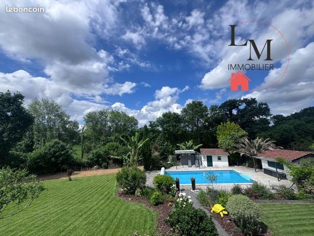 Villa 5 pièces 180 m²