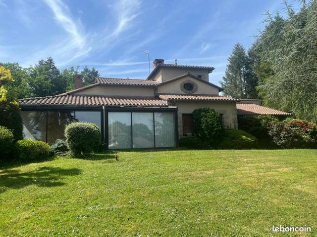 Maison 5 pièces 180 m²