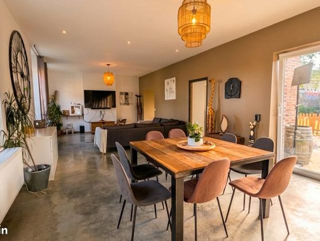 Maison 5 pièces 180 m²
