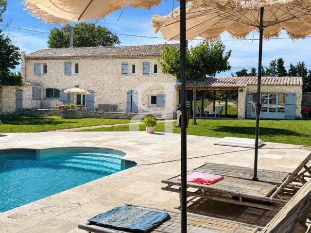 Maison 5 pièces 180 m²
