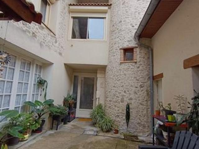 Maison 5 pièces 180 m²