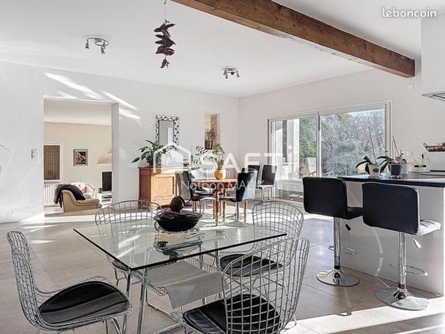 Maison 5 pièces 180 m²