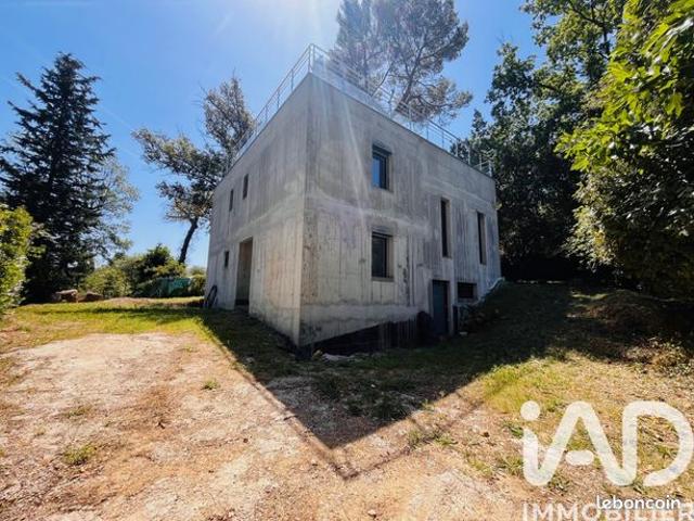 Maison 5 pièces 180 m²