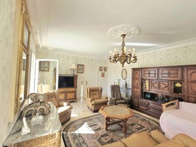 Maison 5 pièces 180 m²