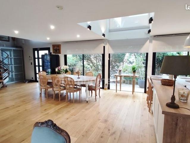 Maison 5 pièces 180 m²