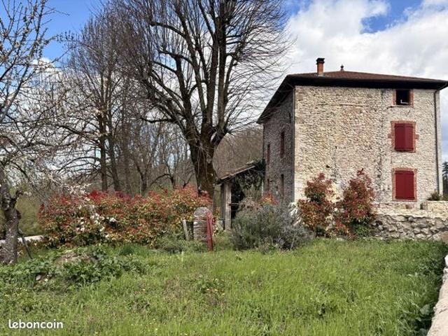 Maison 5 pièces 180 m²