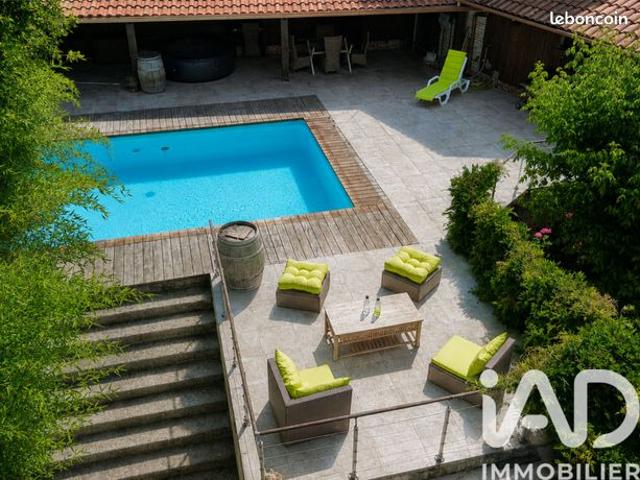 Maison 5 pièces 180 m²