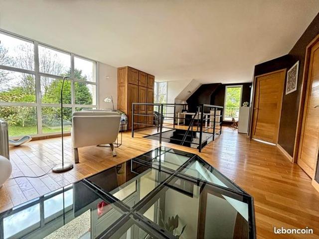 Maison 5 pièces 180 m²
