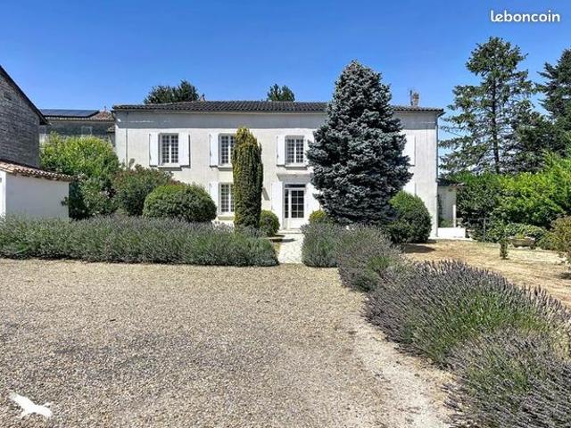 Maison 5 pièces 180 m²