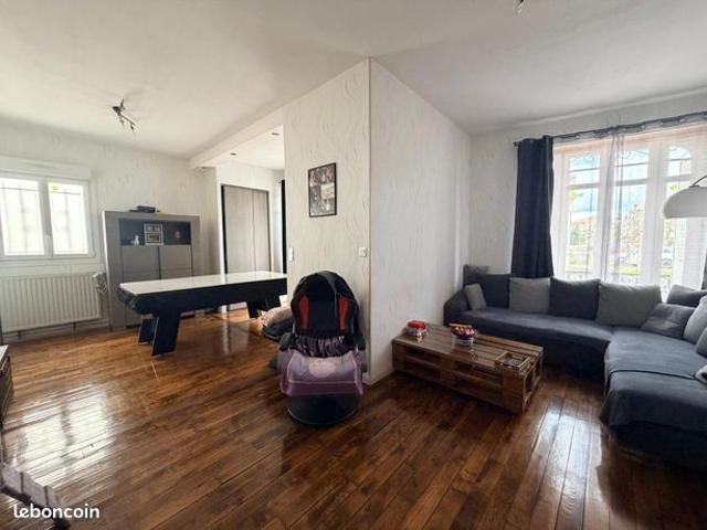 Maison 5 pièces 180 m²