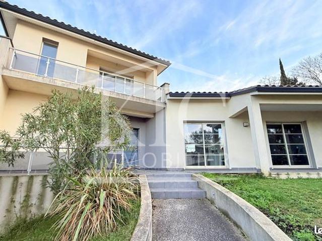 Maison 5 pièces 180 m²