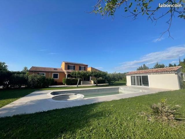 Maison 5 pièces 180 m²