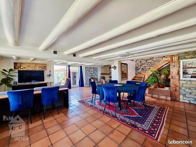 Maison 5 pièces 180 m²