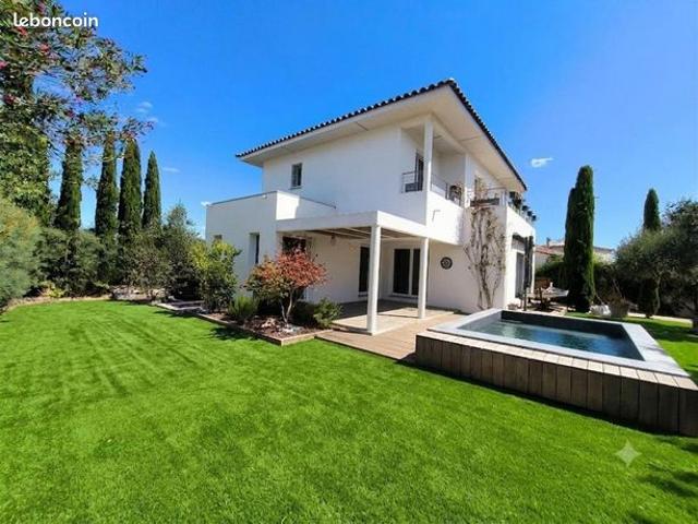 Maison 5 pièces 180 m²