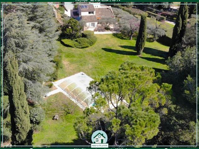 Maison 5 pièces 180 m²