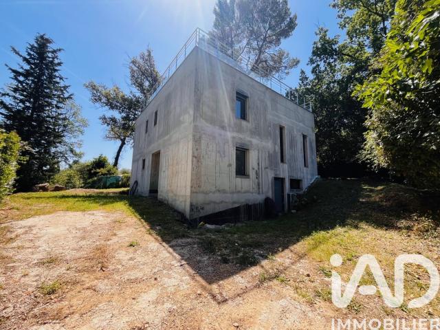 Maison 5 pièces 180 m²