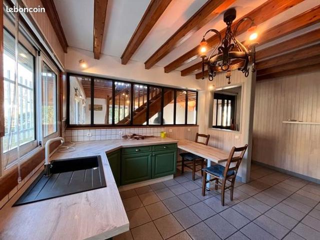 Maison 5 pièces 181 m²