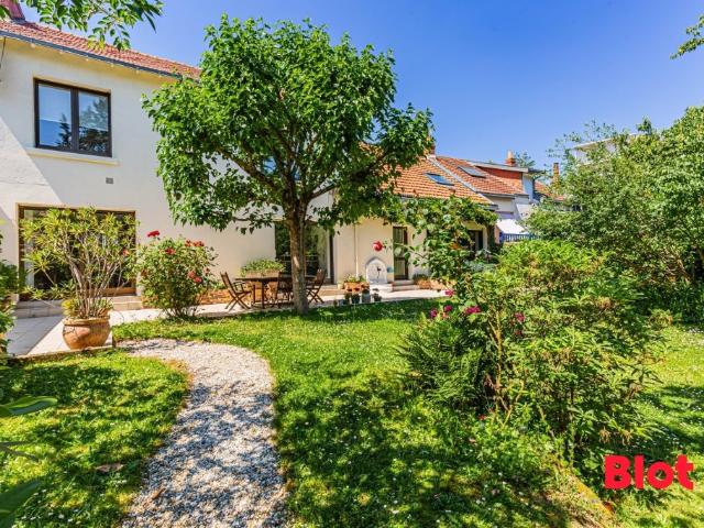 Maison 5 pièces 181 m²