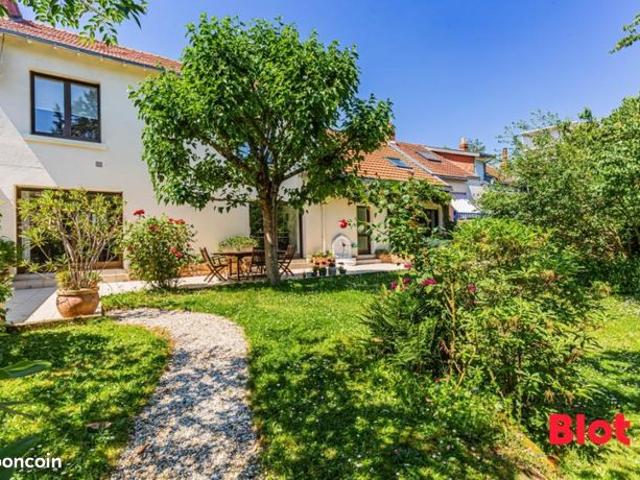 Maison 5 pièces 181 m²