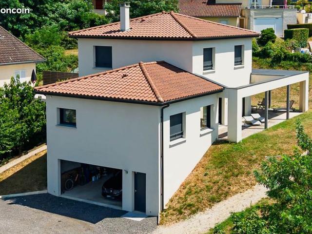 Maison 5 pièces 181 m²