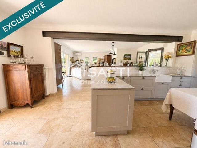 Maison 5 pièces 181 m²