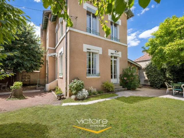 Maison 5 pièces 181 m²