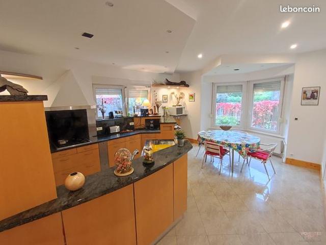 Maison 5 pièces 181 m²