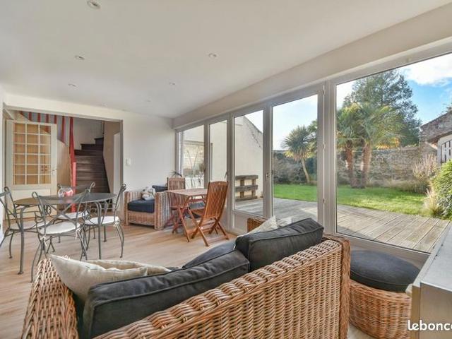 Maison 5 pièces 181 m²