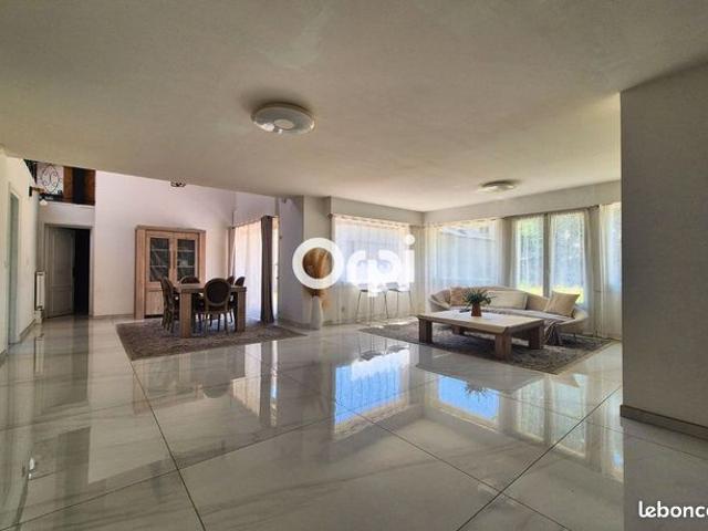 Maison 5 pièces 182 m²