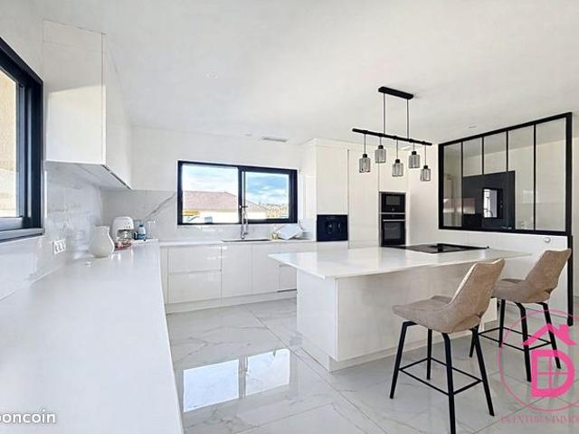 Maison 5 pièces 182 m²