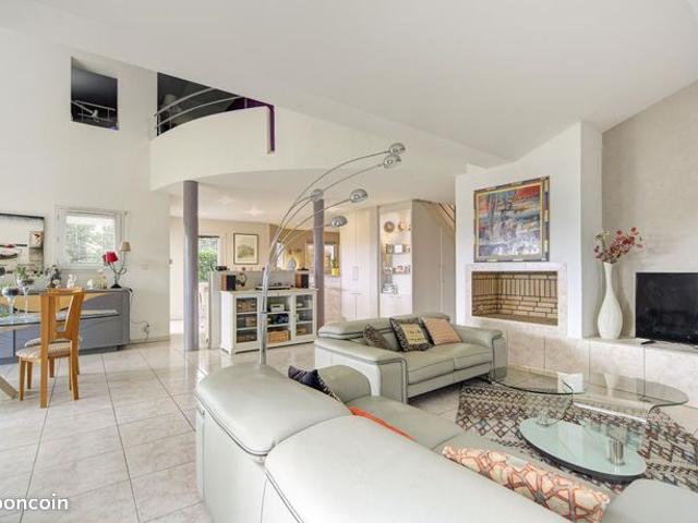 Maison 5 pièces 182 m²