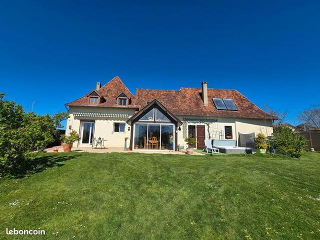 Maison 5 pièces 183 m²