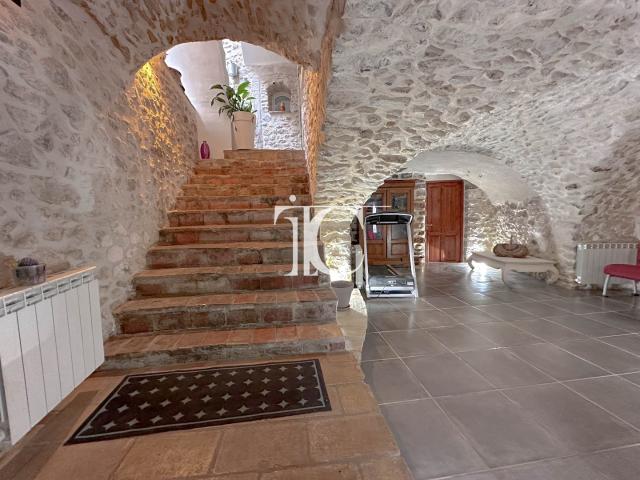 Maison 5 pièces 183 m²