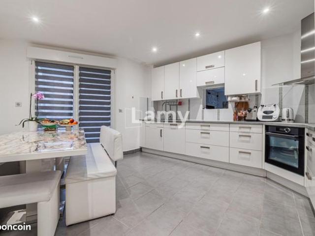 Maison 5 pièces 183 m²
