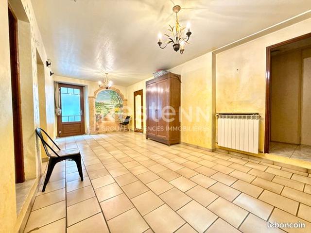 Maison 5 pièces 183 m²