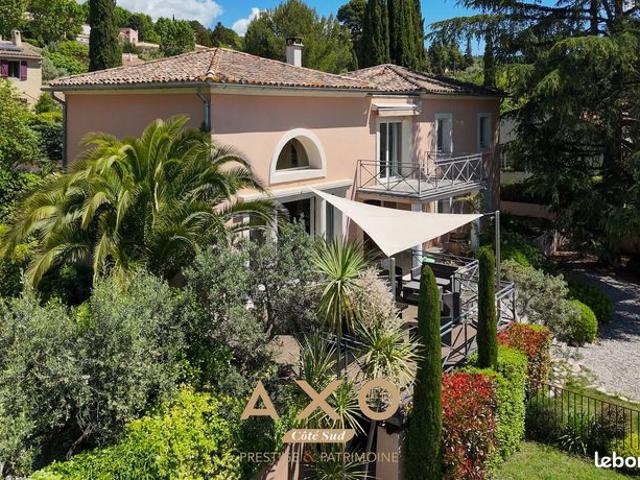 Maison 5 pièces 194 m²