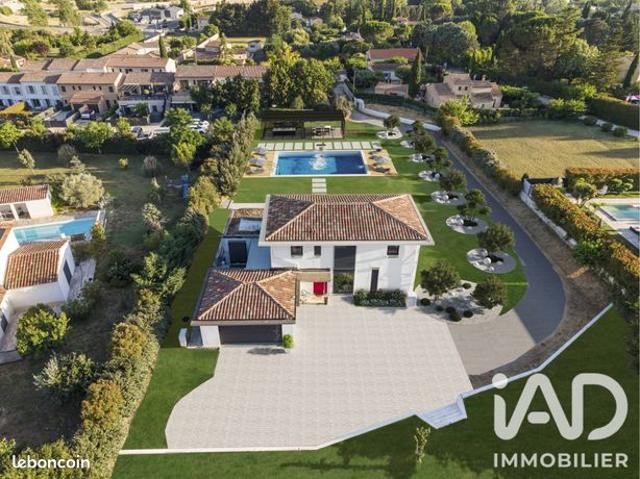 Maison 5 pièces 194 m²