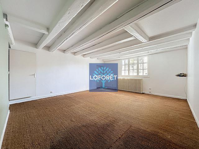 Maison 5 pièces, 194 m² à louer à Millery 69390