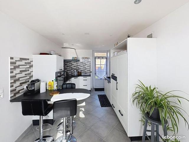 Maison 5 pièces 195 m²