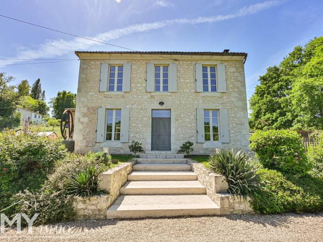 Maison 5 pièces 195 m²