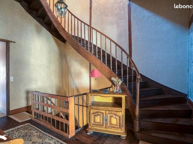 Maison 5 pièces 195 m²