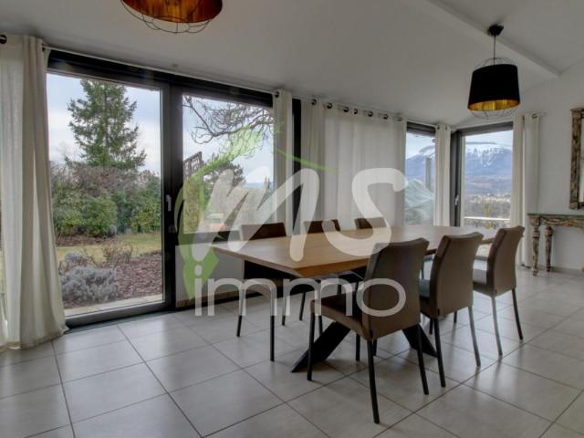Maison 5 pièces 195 m²