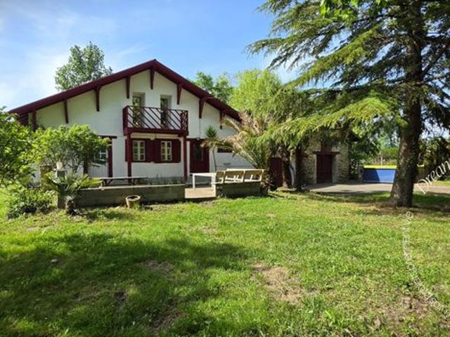 Maison 5 pièces 195 m²