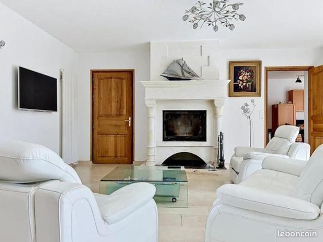 Maison 5 pièces 195 m²