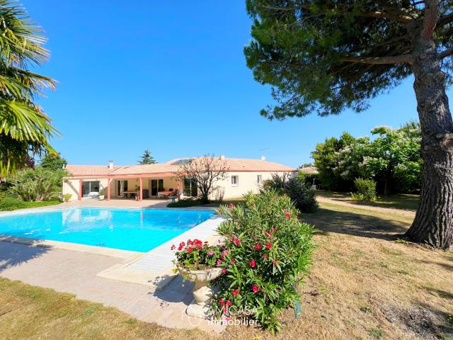 Maison 5 pièces 195 m²
