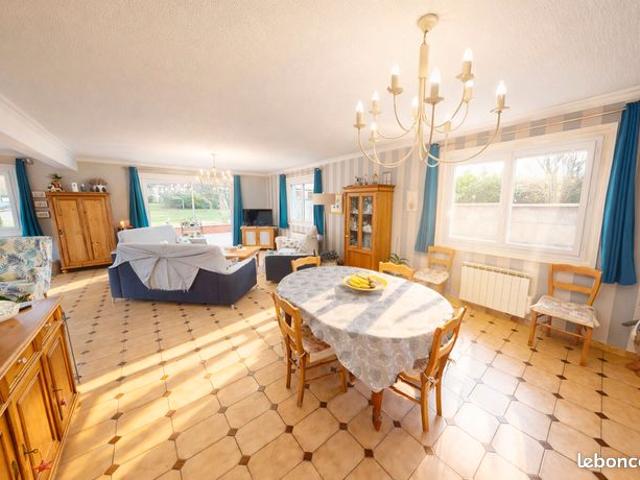 Maison 5 pièces 195 m²
