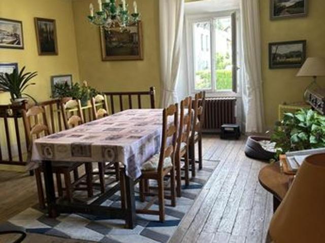 Maison 5 pièces 195 m²