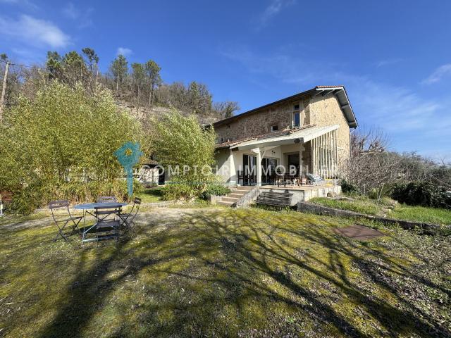 Maison 5 pièces 195 m²